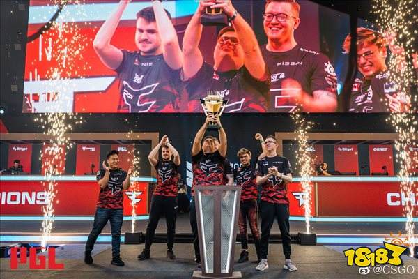 一位名叫李 一位名叫李